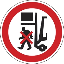 Rakodógép alatt tartózkodni tilos!
